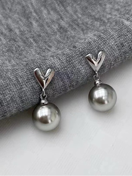 Jewelry - 3/$40 NWT French Grey Imitation Pearl Earrings